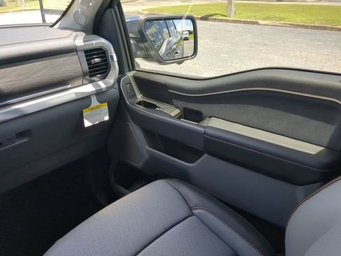 Used 2025 Ford F150 Lariat w/ Equipment Group 501A Mid image 17