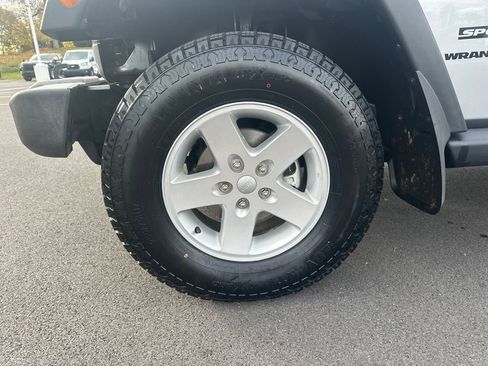 Used 2017 Jeep Wrangler Sport w/ Quick Order Package 24S image 12