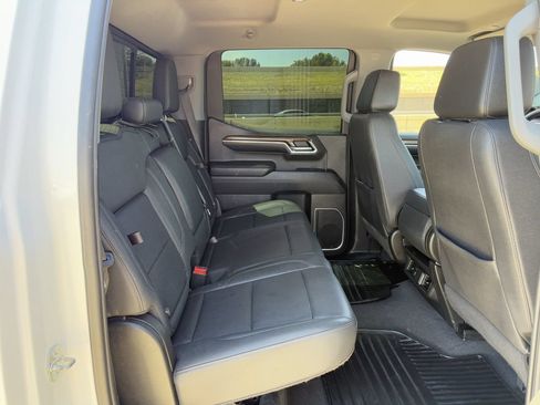 Used 2023 Chevrolet Silverado 1500 LT w/ Leather Package RWD image 29