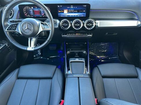 Certified 2024 Mercedes-Benz GLB 250 4MATIC w/ Exclusive Package image 17
