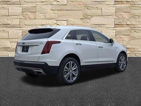 Certified 2025 Cadillac XT5 Premium Luxury AWD/4WD image 4