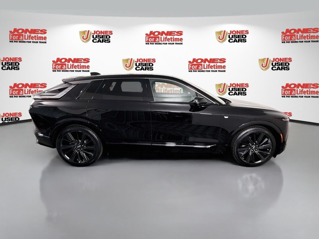 Used 2024 Cadillac Lyriq Sport AWD/4WD image 19