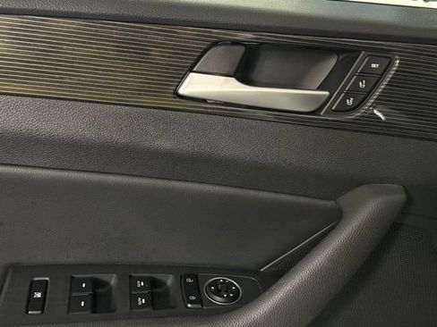 Used 2018 Hyundai Sonata Limited w/ Limited Ultimate Package 03 image 12