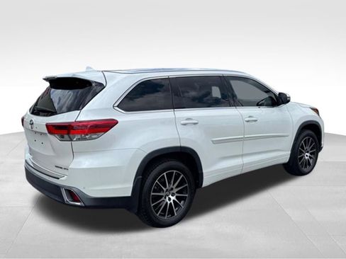 Used 2019 Toyota Highlander Limited Platinum AWD/4WD image 6