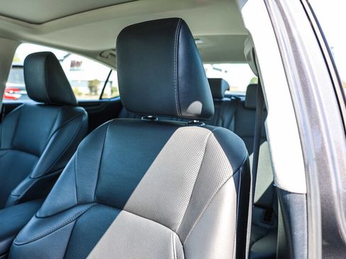 Used 2022 Lexus ES 350 w/ Premium Package image 16