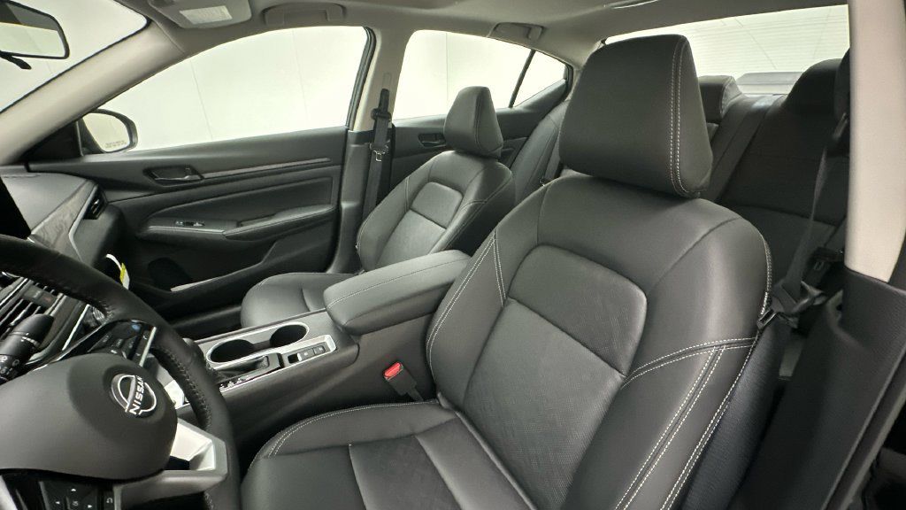 New 2026 Nissan Altima 2.5 SV w/ SV Premium Package AWD/4WD image 9