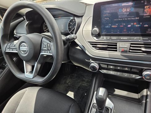 Used 2022 Nissan Altima 2.5 SV AWD/4WD image 29