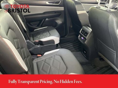 Used 2024 Volkswagen Atlas Peak Edition SEL AWD/4WD image 23