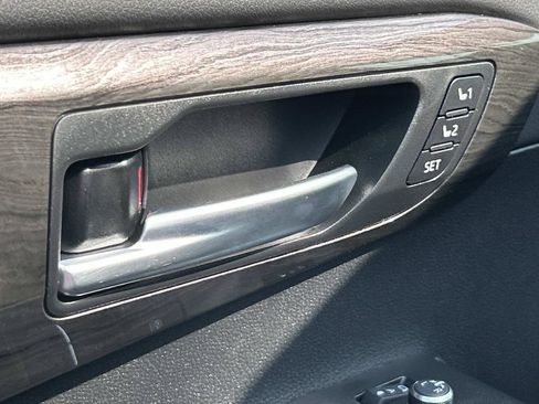 New 2026 Toyota Highlander Limited AWD/4WD image 28
