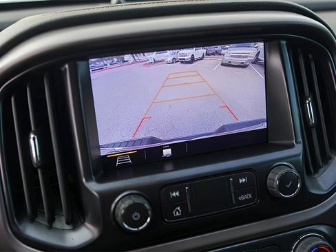 Used 2022 GMC Canyon AT4 image 20