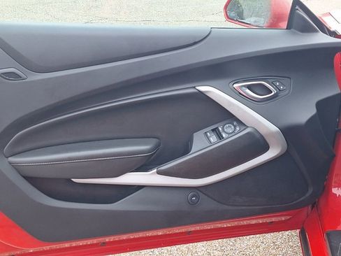 Used 2020 Chevrolet Camaro LT image 30