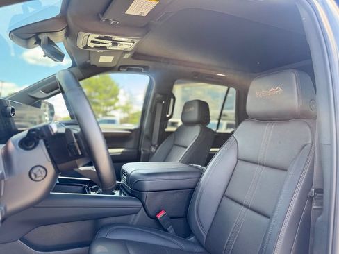 Used 2026 Chevrolet Tahoe High Country w/ Sun And Tow Package AWD/4WD image 17