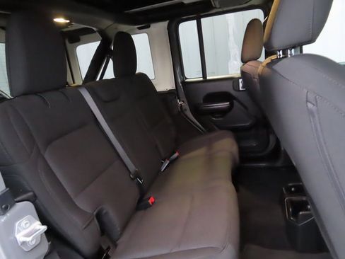 Used 2021 Jeep Wrangler Unlimited Sport image 29