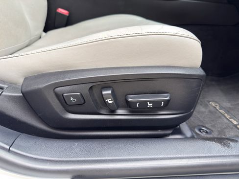 Used 2015 Lexus ES 350 w/ Luxury Package image 31