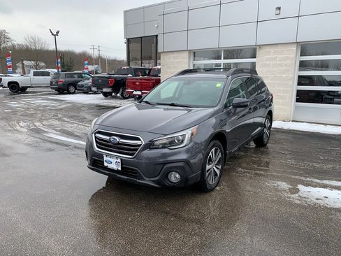 Used 2019 Subaru Outback 2.5i Limited w/ Popular Package #2 image 1