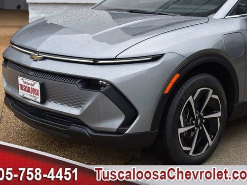 New 2026 Chevrolet Equinox EV LT image 33