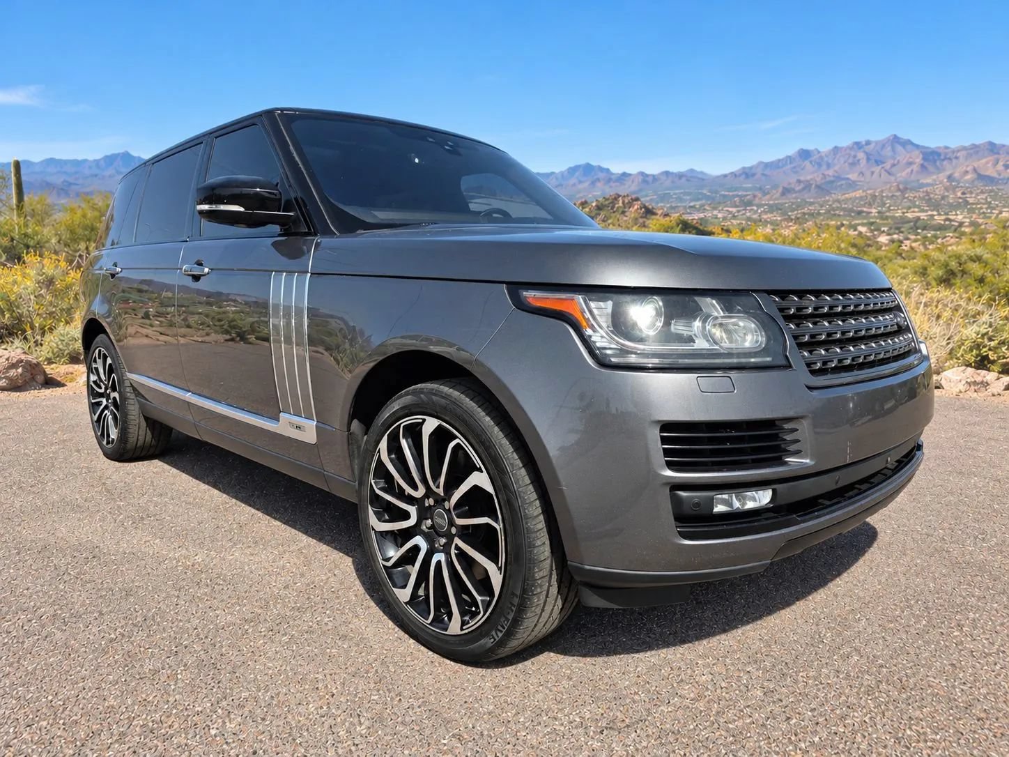 Used 2017 Land Rover Range Rover Long Wheelbase Supercharged AWD/4WD image 7