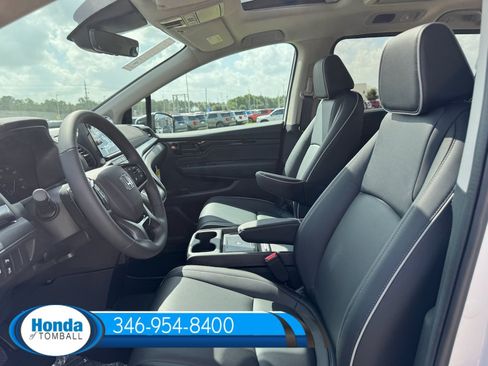 New 2026 Honda Odyssey Touring image 7