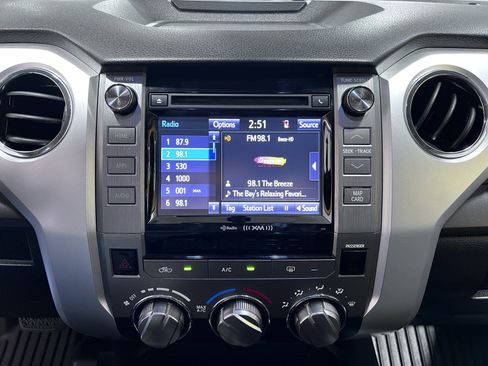 Used 2016 Toyota Tundra SR5 w/ SR5 Upgrade Package image 21