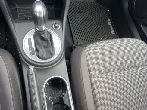 Used 2018 Volkswagen Beetle 2.0T S image 13