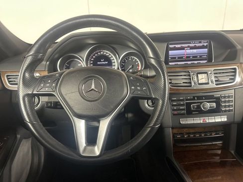 Used 2014 Mercedes-Benz E 350 4MATIC Wagon image 13