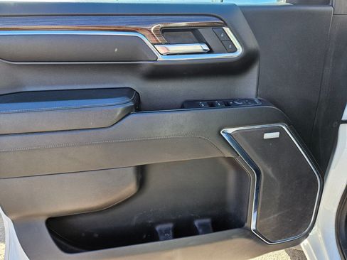 Used 2023 Chevrolet Silverado 1500 LT Trail Boss w/ LT Trail Boss Premium Package AWD/4WD image 12