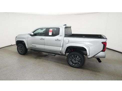 New 2025 Toyota Tacoma SR5 image 4