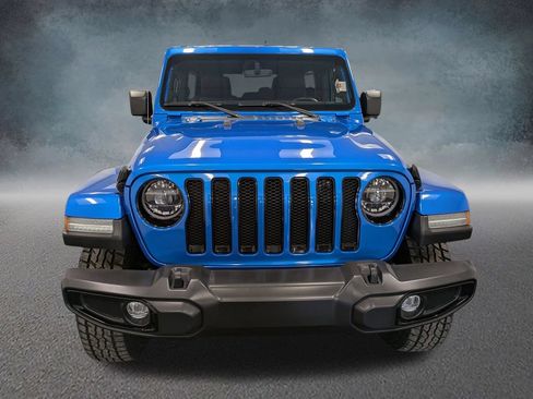 Used 2022 Jeep Wrangler Unlimited Sahara AWD/4WD image 2