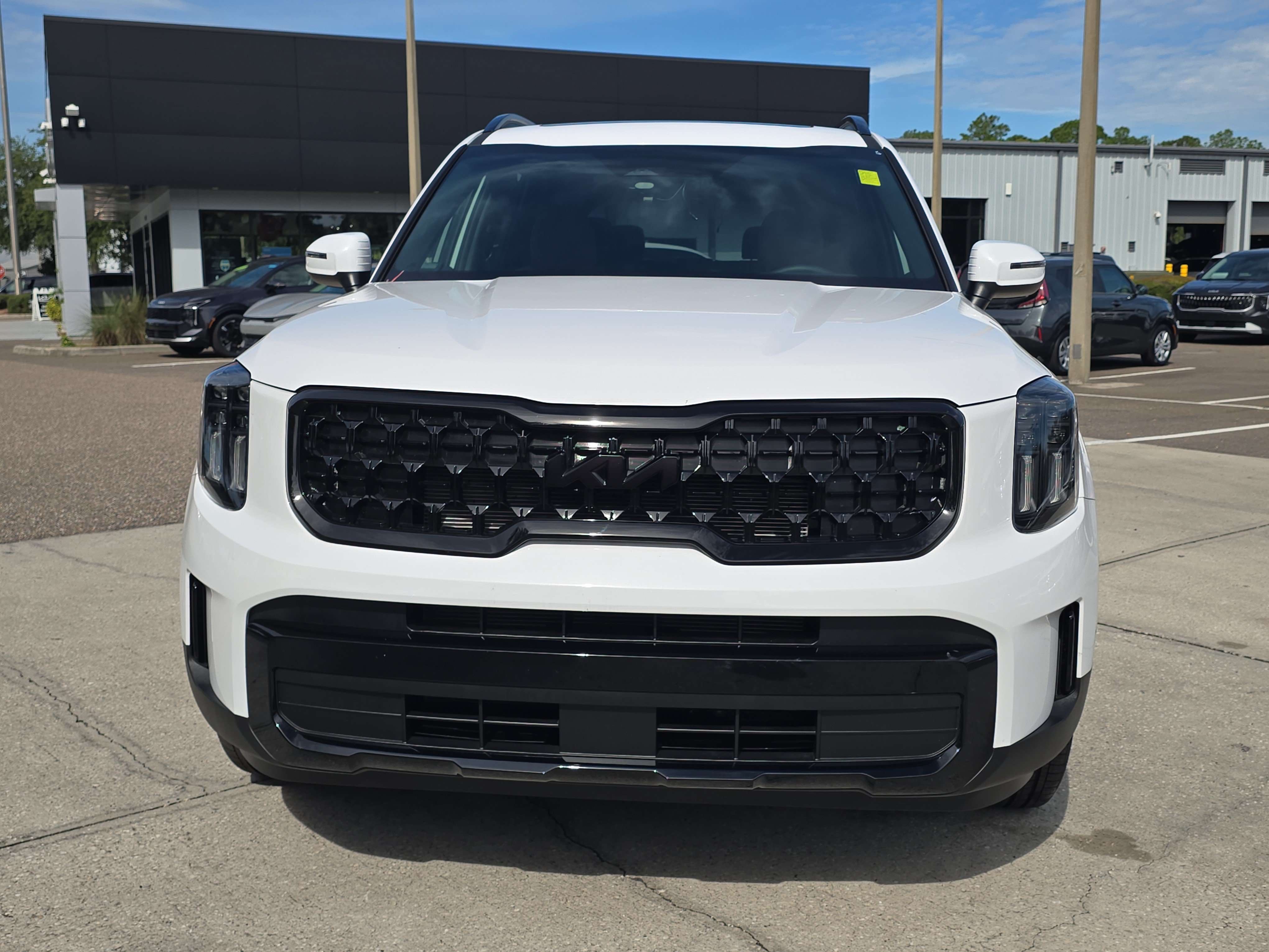 Certified 2025 Kia Telluride EX X-Line AWD/4WD image 3