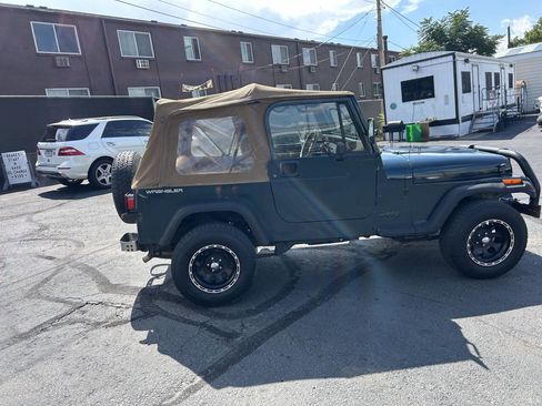 Used 1993 Jeep Wrangler Base 2dr 4WD SUV image 14
