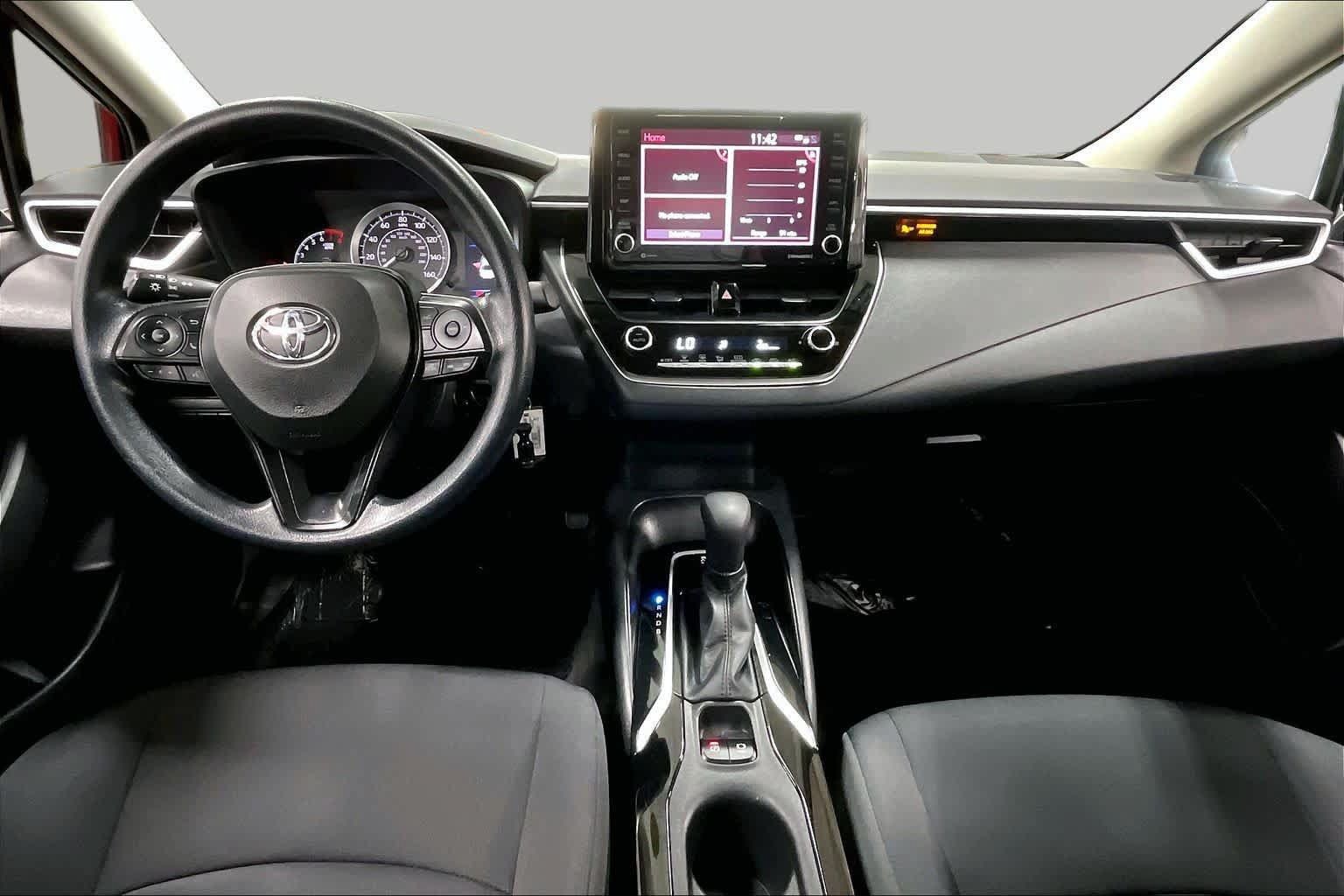 Used 2022 Toyota Corolla LE FWD image 15