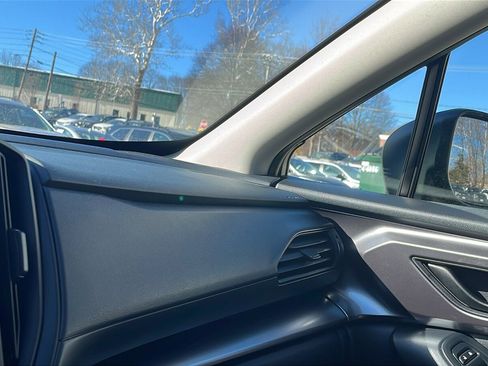 Certified 2025 Subaru Impreza 2.0i image 19