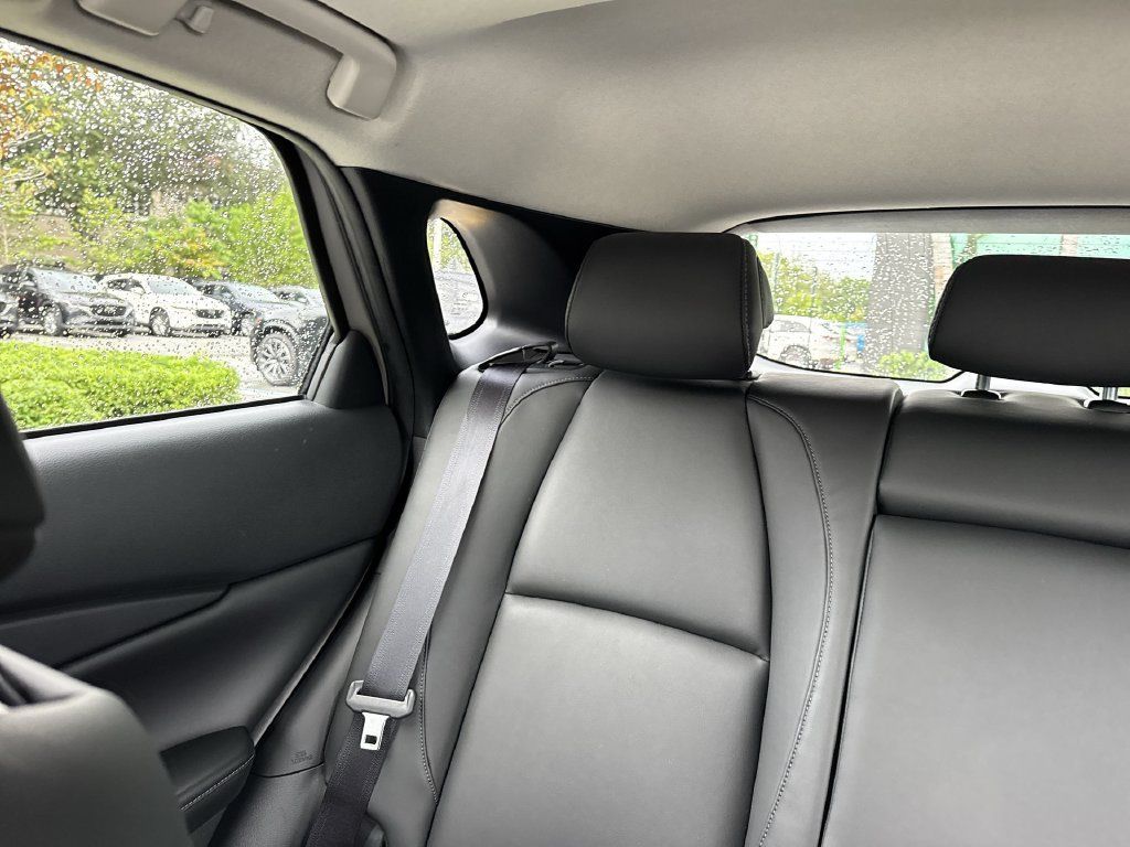 Certified 2024 MAZDA CX-30 AWD 2.5 S w/ Preferred Package image 17