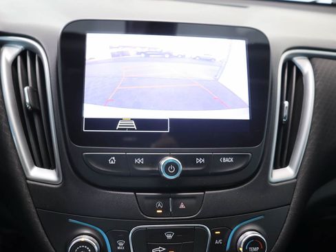 Used 2022 Chevrolet Malibu RS FWD image 12
