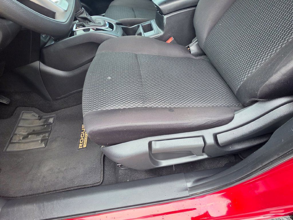 Used 2021 Nissan Rogue Sport S FWD image 13
