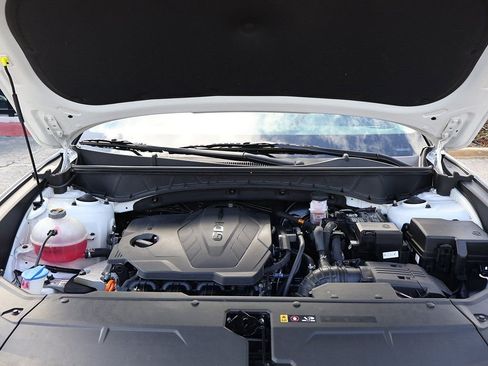 Used 2025 Hyundai Tucson SE image 18