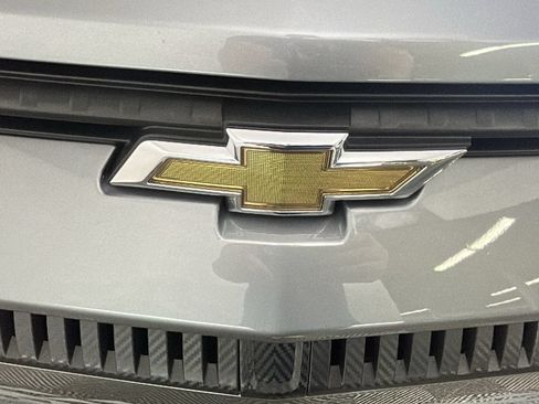 Used 2026 Chevrolet Equinox EV LT FWD image 9