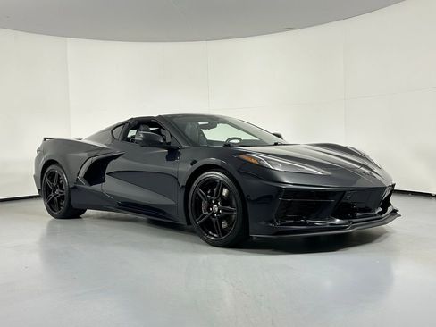 Used 2024 Chevrolet Corvette Stingray Premium Cpe w/ Z51 Performance Package image 1
