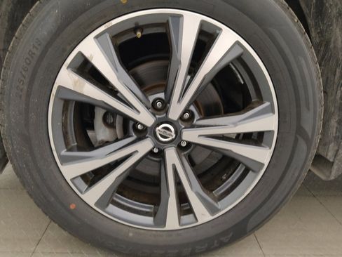 Used 2020 Nissan Rogue SV w/ Sun & Sound Touring Package AWD/4WD image 31