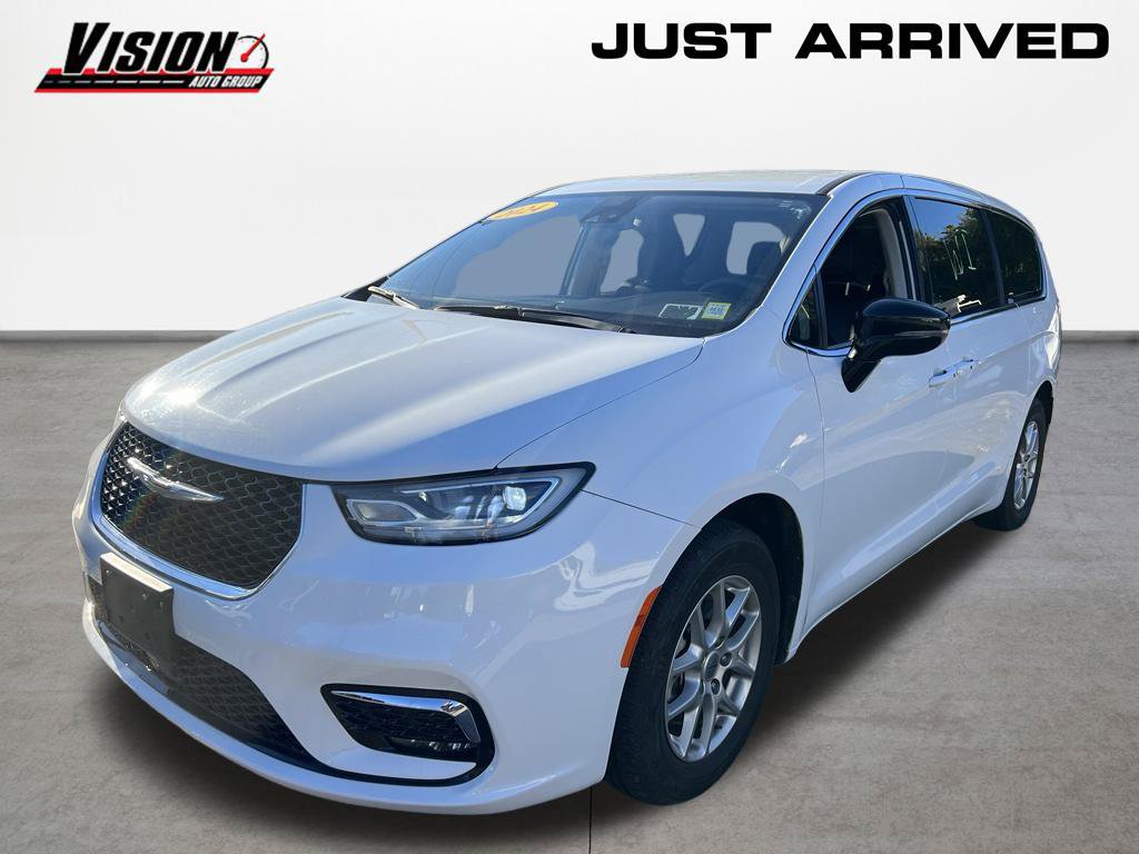 Used 2024 Chrysler Pacifica Touring-L FWD 360° Tour