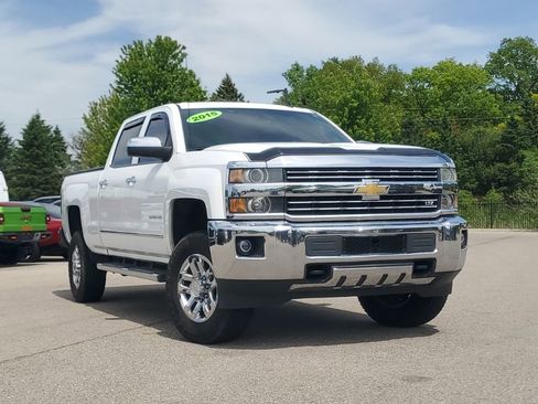 Used 2015 Chevrolet Silverado 2500 LTZ AWD/4WD image 32