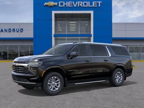 New 2026 Chevrolet Suburban LT w/ Comfort Package AWD/4WD image 2