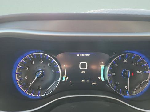 New 2026 Chrysler Pacifica Select image 9