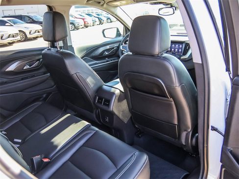 Certified 2023 GMC Terrain SLT image 22