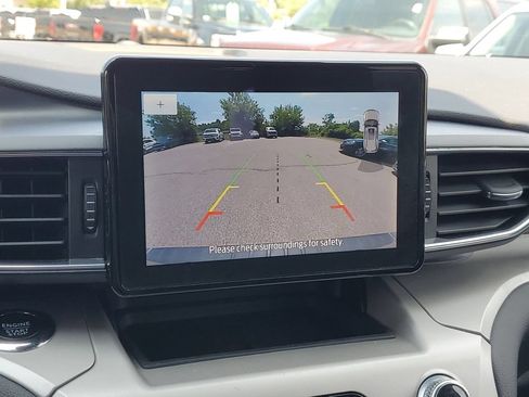 Certified 2024 Ford Explorer XLT w/ Equipment Group 202A AWD/4WD image 29
