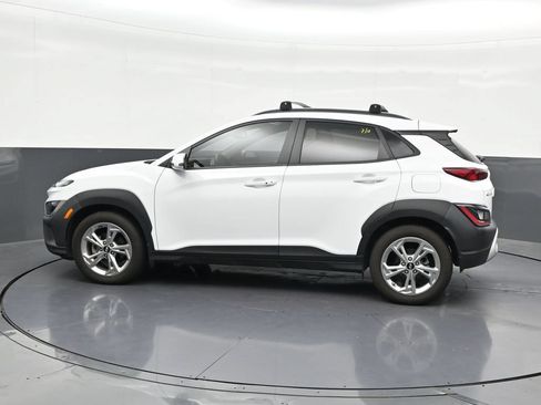 Used 2022 Hyundai Kona SEL FWD image 2