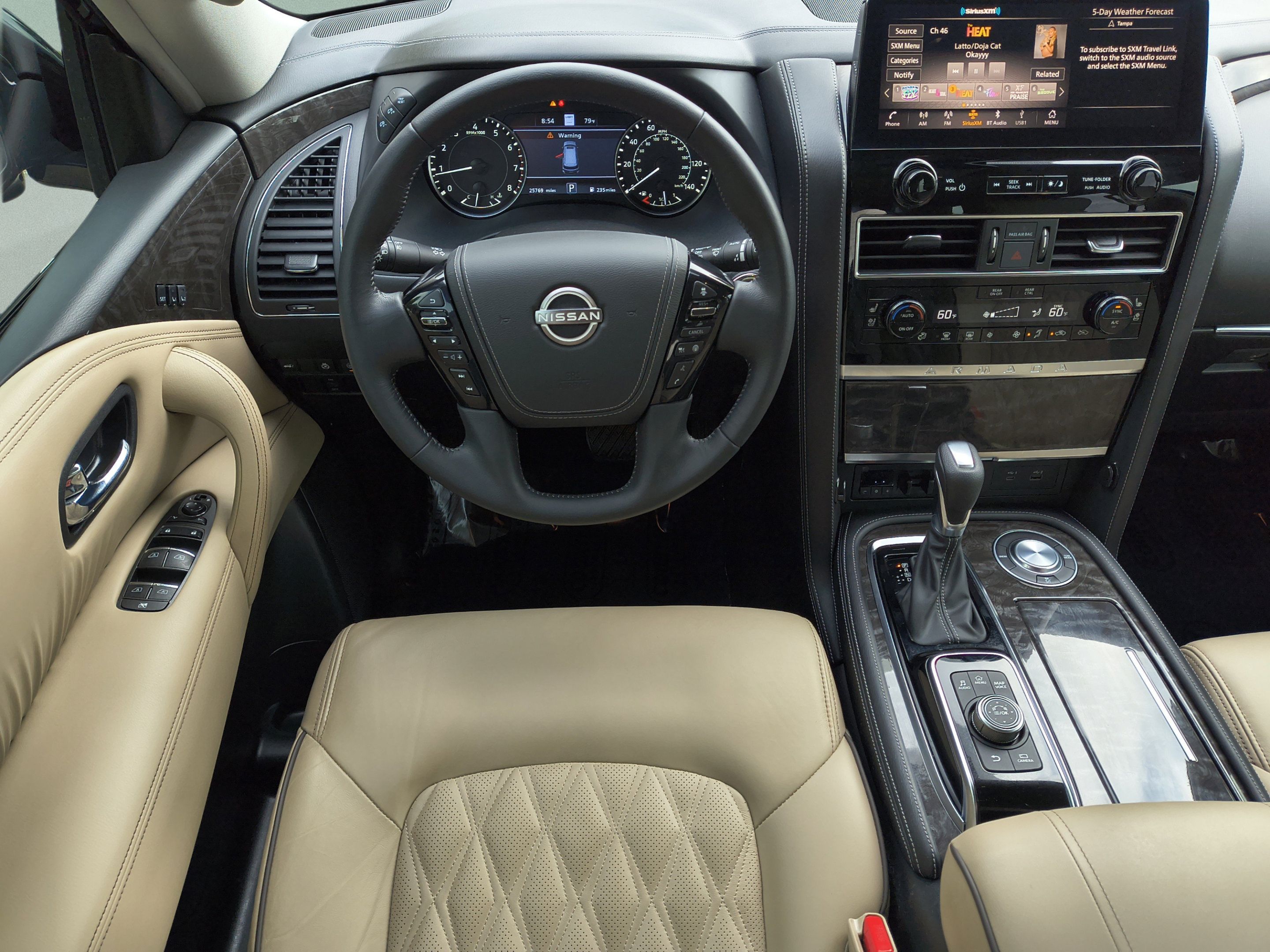 Used 2023 Nissan Armada Platinum w/ Captain's Chairs Package RWD image 14