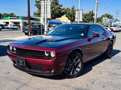 Used 2020 Dodge Challenger SXT w/ Blacktop Package RWD image 1