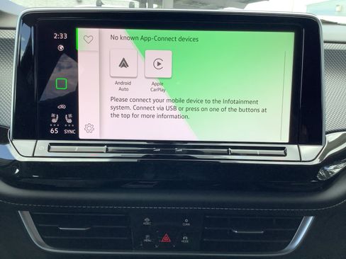 New 2026 Volkswagen Atlas Cross Sport SEL R-Line image 16