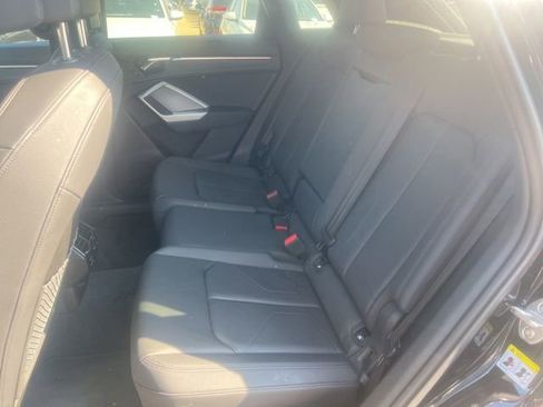 Used 2025 Audi Q3 2.0T Premium Plus w/ Premium Plus Package image 8